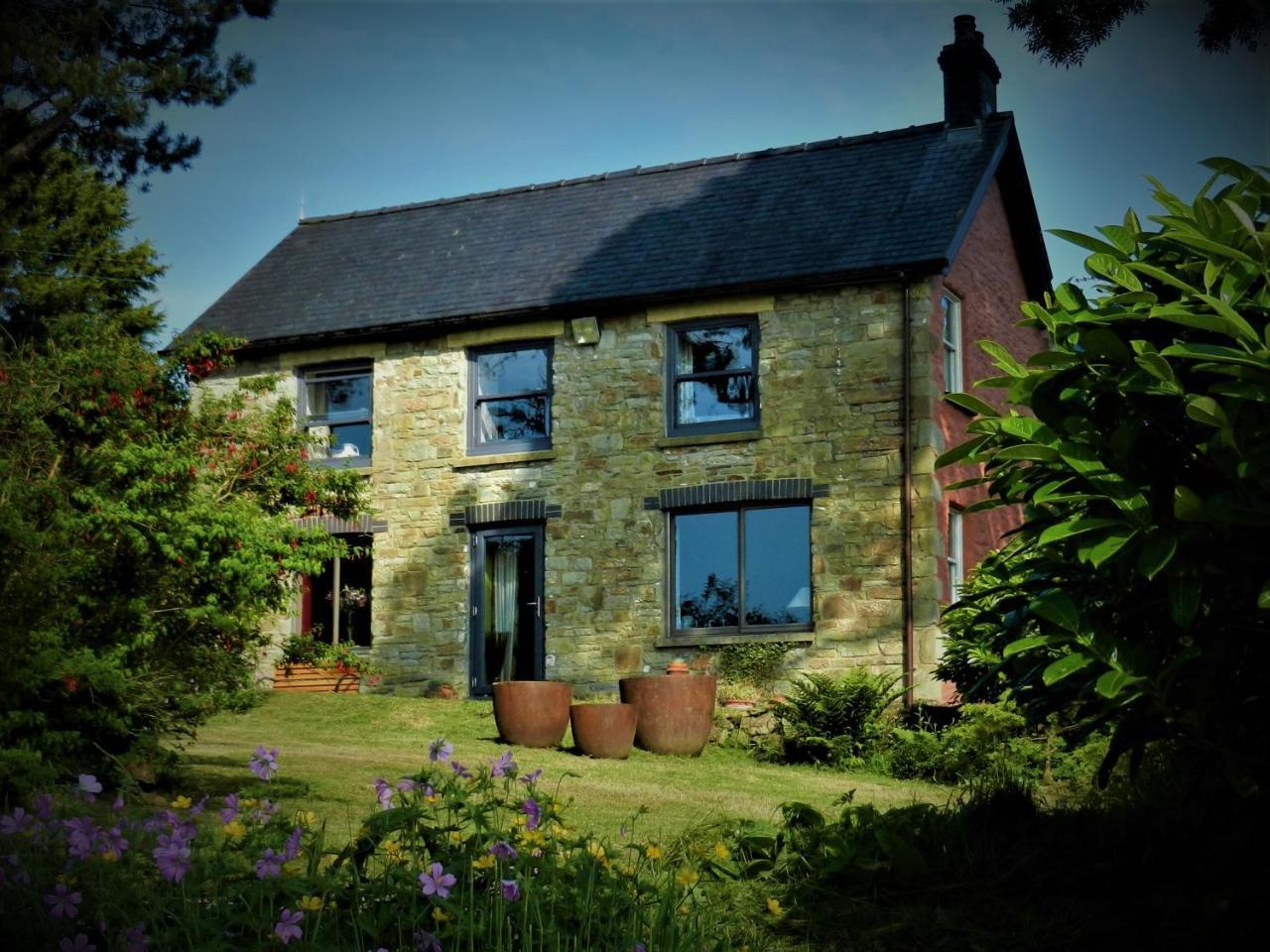 Ffynnon Fendigaid Bed And Breakfast Aberporth Buitenkant foto